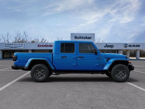 New 2026 Jeep Gladiator Sport image 21