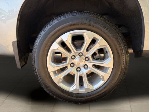 Used 2023 Chevrolet Silverado 1500 LTZ AWD/4WD image 14