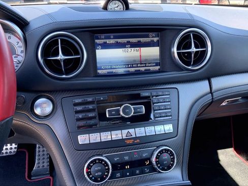 Used 2016 Mercedes-Benz SL 550 image 7