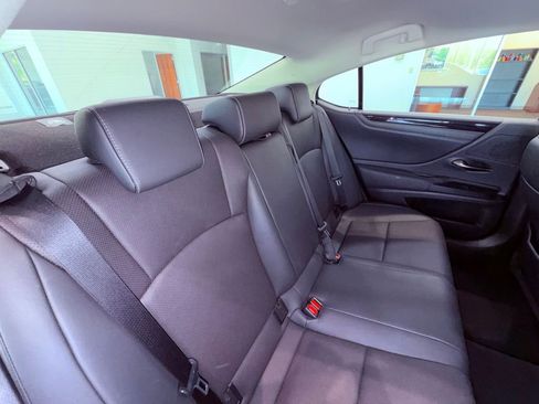 Certified 2021 Lexus ES 350 w/ Premium Package image 17