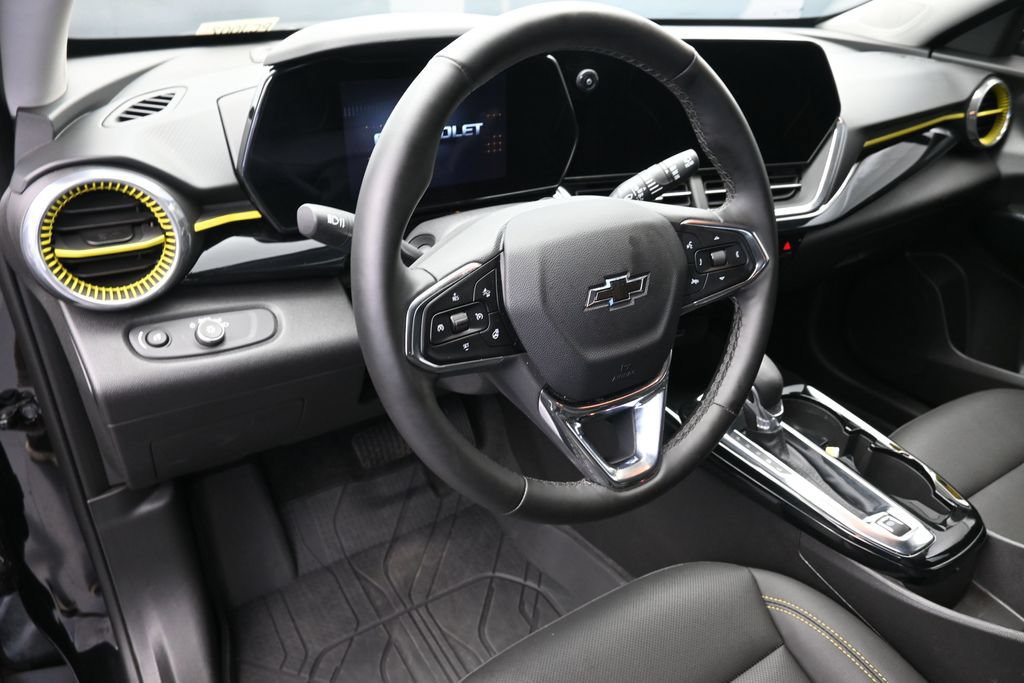 Used 2026 Chevrolet Trax ACTIV w/ Driver Confidence Package FWD image 19