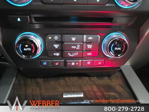 Used 2015 Ford F150 Platinum w/ Equipment Group 701A Luxury image 21