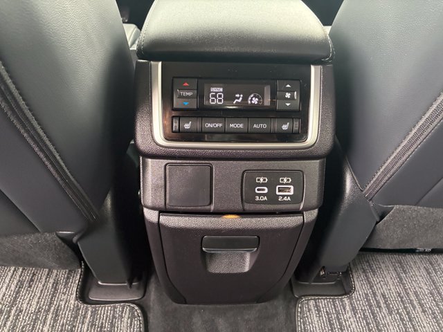 Used 2023 Subaru Ascent Limited w/ Technology Package AWD/4WD image 16
