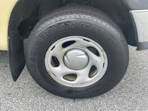 Used 2002 Toyota Tundra SR5 RWD image 5
