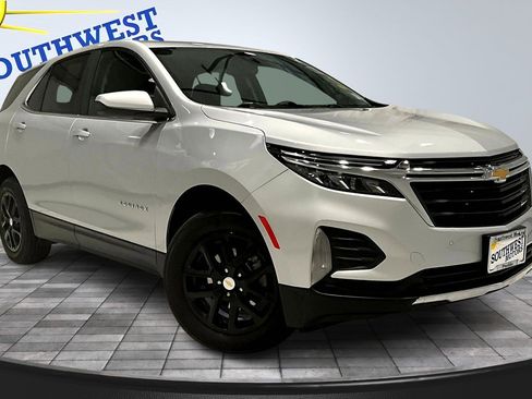 Used 2022 Chevrolet Equinox LT image 3