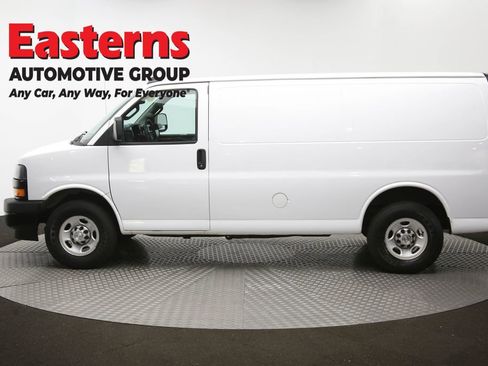 Used 2021 Chevrolet Express 2500 image 58