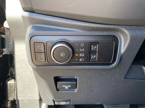 New 2025 Ford Bronco Badlands image 14