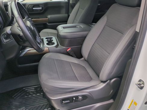 Used 2021 Chevrolet Silverado 1500 LT Trail Boss w/ LPO, Dark Essentials Package AWD/4WD image 18