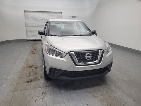 Used 2018 Nissan Kicks S image 14