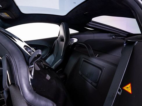 Used 2023 McLaren GT RWD image 20