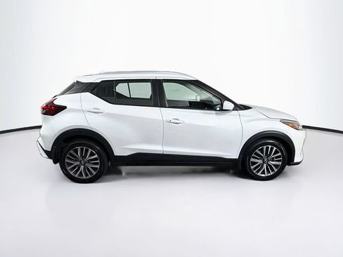 Certified 2023 Nissan Kicks SV FWD image 11