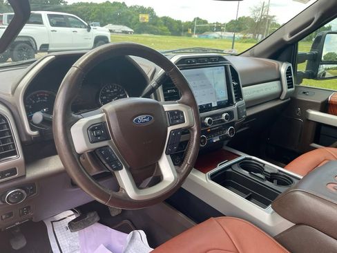 Used 2022 Ford F350 King Ranch w/ King Ranch Ultimate Package AWD/4WD image 32