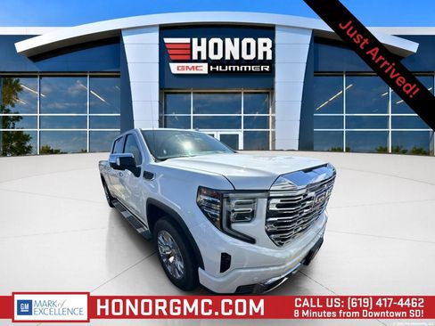 Used 2023 GMC Sierra 1500 Denali AWD/4WD image 1