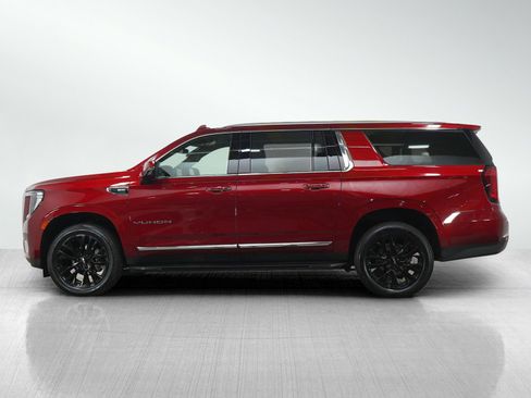 Used 2024 GMC Yukon XL SLT w/ SLT Luxury Package AWD/4WD image 2