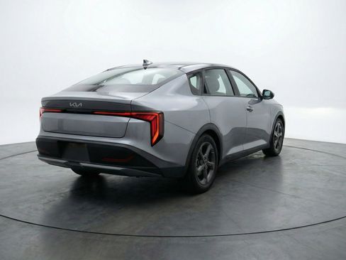 Used 2025 Kia K4 LXS image 9