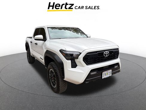 Used 2025 Toyota Tacoma SR image 1