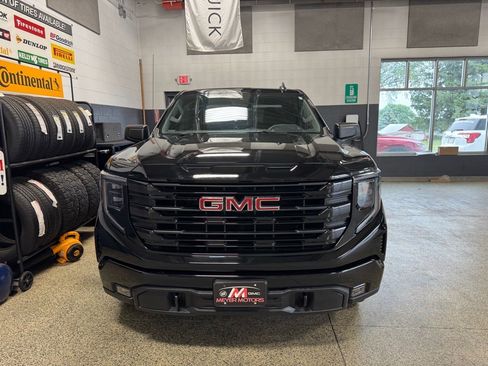 Used 2024 GMC Sierra 1500 Elevation w/ X31 Off-Road Package image 2