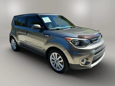 Used 2017 Kia Soul + FWD image 7