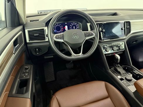 Used 2023 Volkswagen Atlas SEL AWD/4WD image 19