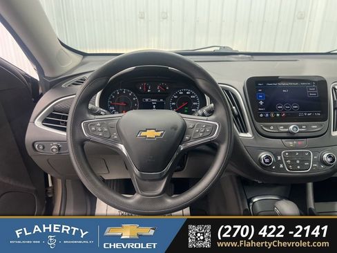 Used 2024 Chevrolet Malibu LT image 25