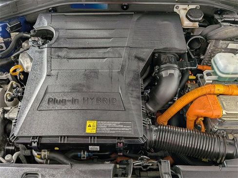 Used 2020 Hyundai Ioniq SE image 25