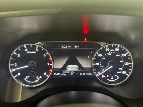 Used 2023 Nissan Rogue SV image 7