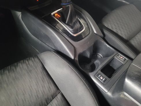 Used 2017 Nissan Rogue SV image 26