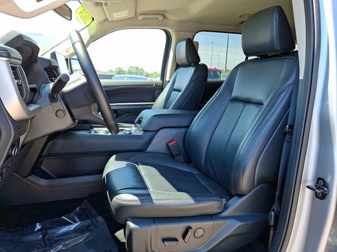 Used 2024 Ford Expedition Max XLT AWD/4WD image 14