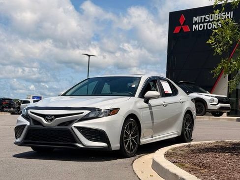 Used 2024 Toyota Camry SE w/ Convenience Package FWD image 8