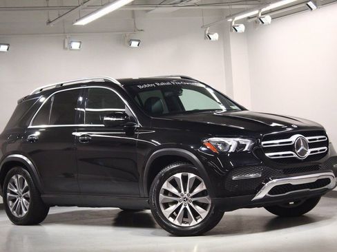 Used 2021 Mercedes-Benz GLE 350 4MATIC w/ Premium Package image 2