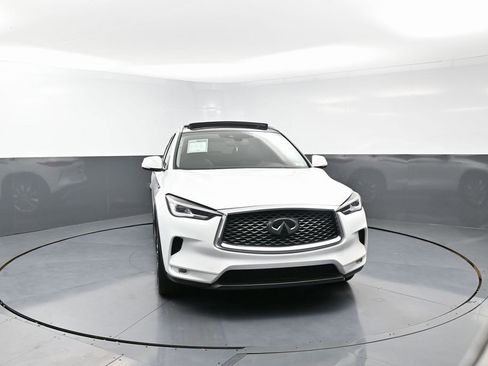 Used 2020 INFINITI QX50 Luxe w/ Navigation Package image 4