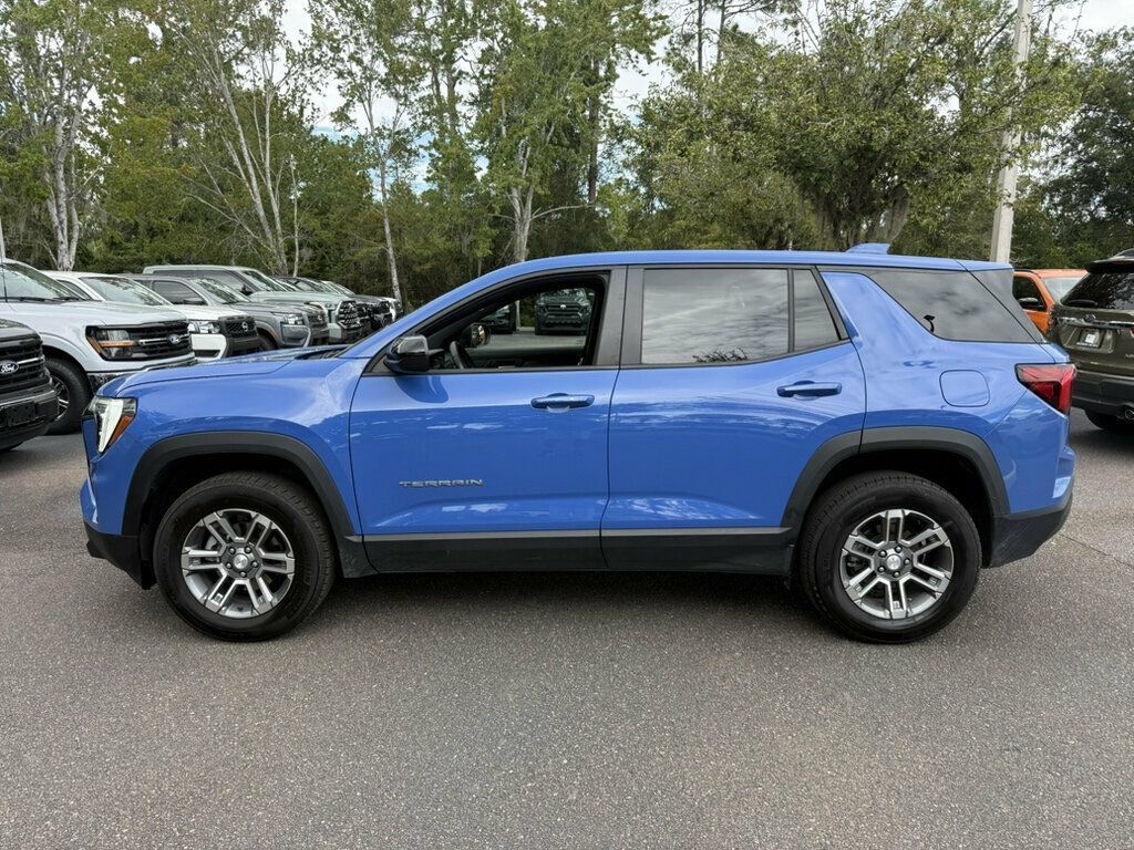 Used 2026 GMC Terrain Elevation FWD image 2