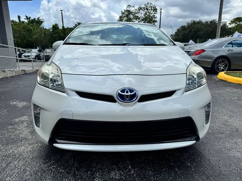 Used 2015 Toyota Prius Four w/ Deluxe Solar Roof Package FWD image 3