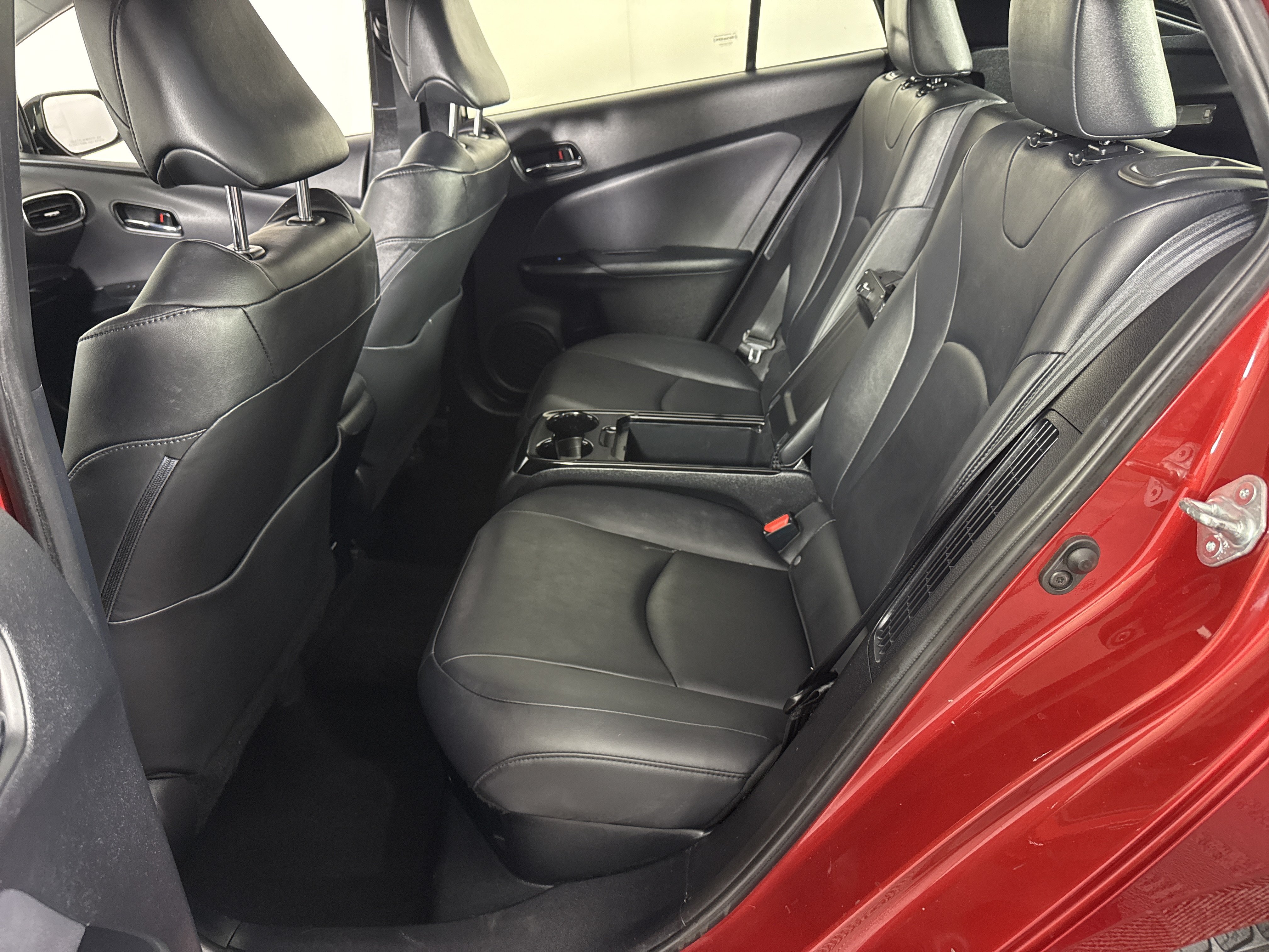 Used 2017 Toyota Prius Prime Premium w/ Carpet Mat Package FWD image 19
