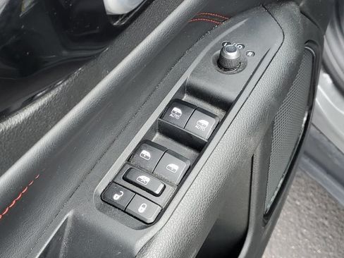 Used 2023 Jeep Compass Trailhawk w/ Trailhawk Convenience Group AWD/4WD image 22