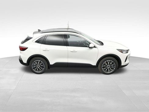 New 2025 Ford Escape SE image 38