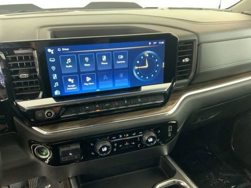 Used 2024 Chevrolet Silverado 1500 LT Trail Boss image 17