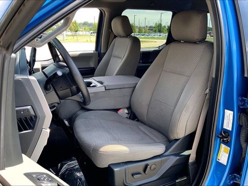 Used 2019 Ford F150 XLT w/ Equipment Group 302A Luxury AWD/4WD image 23