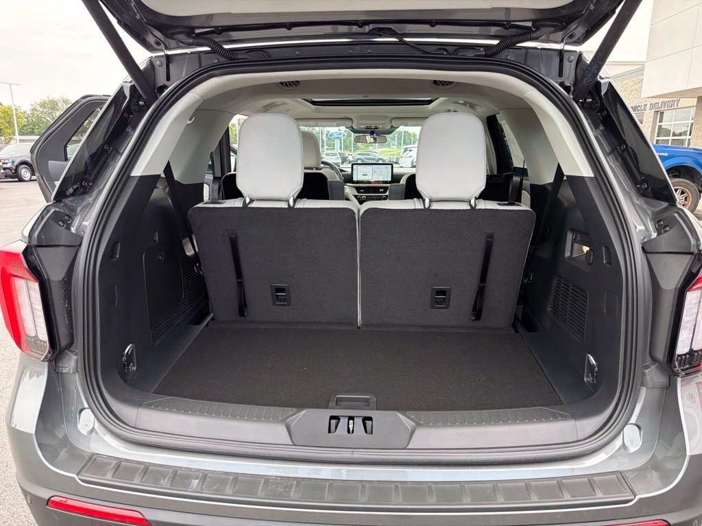 New 2026 Ford Explorer Active w/ Active Comfort Package AWD/4WD image 12