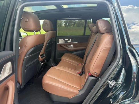 Used 2024 Mercedes-Benz GLS 450 4MATIC w/ Pinnacle Trim Package image 19