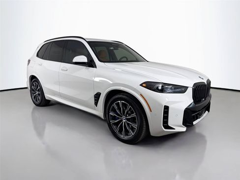 New 2026 BMW X5 xDrive50e AWD/4WD image 3