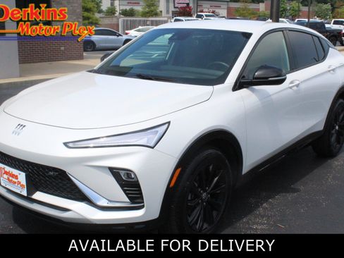 Used 2024 Buick Envista Sport Touring w/ Convenience I Package FWD image 1