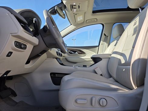 Used 2020 GMC Terrain Denali w/ Denali Premium Package image 12