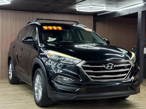 Used 2016 Hyundai Tucson SE w/ Option Group 02 FWD image 3