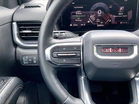 Used 2025 GMC Terrain Elevation AWD/4WD image 19