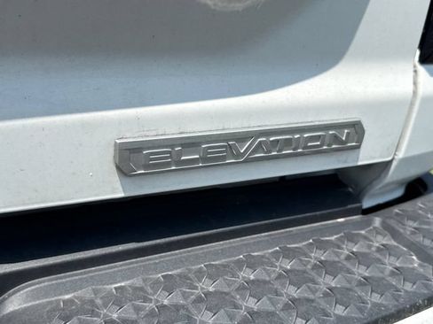 Used 2024 GMC Canyon Elevation w/ Elevation Premium Package AWD/4WD image 20