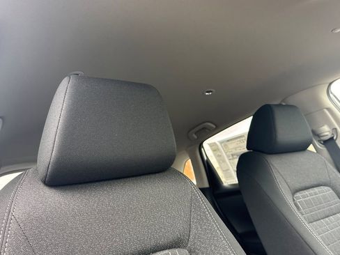 New 2026 Honda HR-V LX image 17