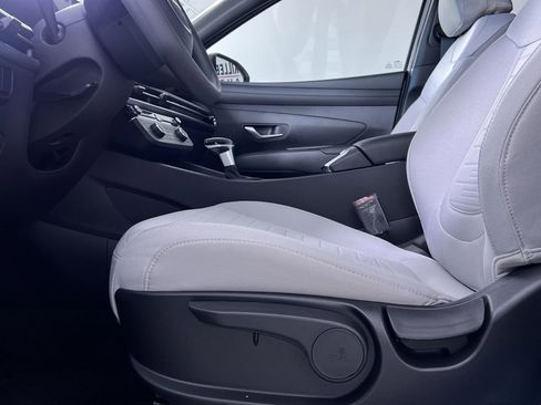 Used 2025 Hyundai Santa Cruz SE image 14