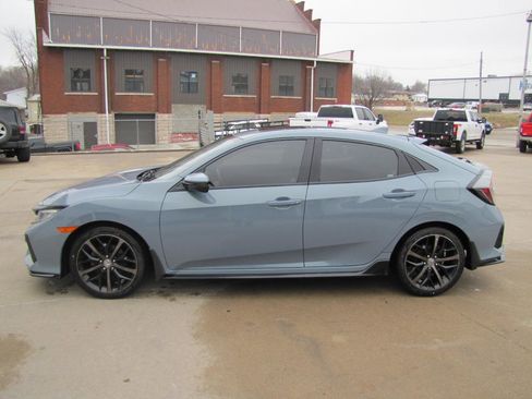 Used 2020 Honda Civic Sport Touring image 2