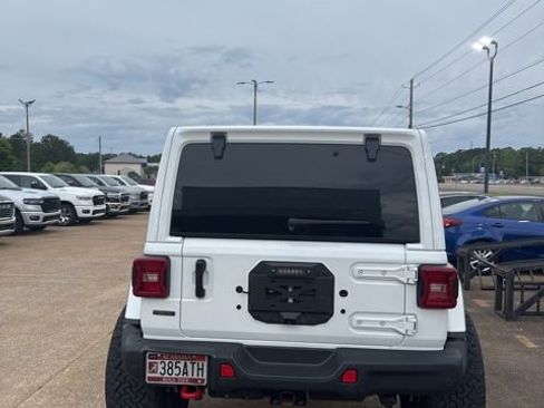Used 2022 Jeep Wrangler Unlimited Rubicon w/ Steel Bumper Group AWD/4WD image 6